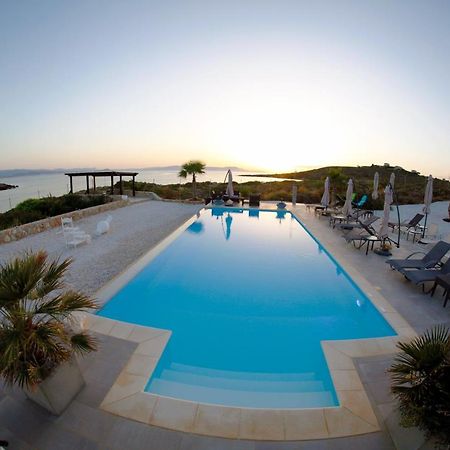 Tersanas Beach Lodges Bagian luar foto