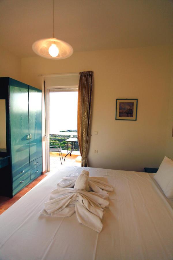 Tersanas Beach Lodges Bagian luar foto